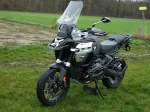 TRIPLE BLACK **TVA/BTW**