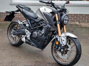 ② HONDA CB125R 2024