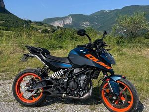 KTM DUKE 125
