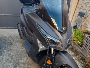 VENDS SCOOTER KYMCO 125 X-TOWN PARFAIT ÉTAT
