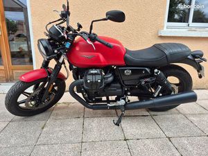 MOTO GUZZI V7 STONE 850