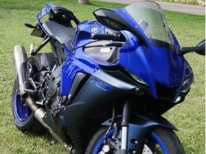 R1 2022 LIGNE AKRAPOVIC