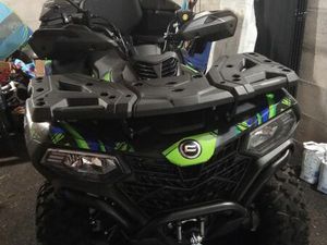 QUAD CFMOTO CFORCE T3 LONG ÉTAT NEUF, FONCTIONNE PARFAITEMENT,250KM, GARENTI 5 ANS,MODEL 2025, 1ER MAINS, OPTIONNÉ D'UN GRAND TOP CASE ET D'UN KIT DÉCO,PRIX FER