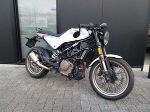 ② PROMO! HUSQVARNA VITPILEN 401 MET 2 JAAR GARANTIE!