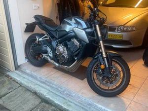 HONDA CB650R AKRAPOVIC — MOTOREN | HONDA — MARKTPLAATS