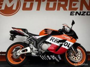 HONDA CBR 1000RR FIREBLADE REPSOL ST. LET OP! 39.000 KM AKRA — MOTOREN | HONDA — MARKTPLAATS