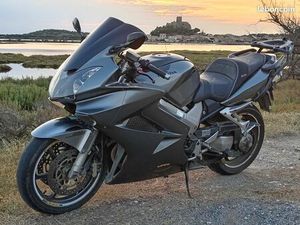 HONDA VFR 800 VTEC