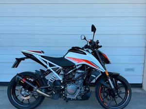 KTM DUKE 390