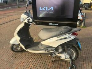 PIAGGIO FLY SNOR ( NEW) — SCOOTERS | PIAGGIO — MARKTPLAATS