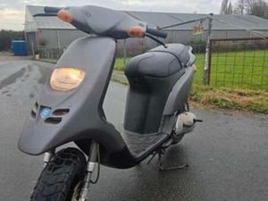 PIAGGIO TYPHOON 125CC NETJES — SCOOTERS | PIAGGIO — MARKTPLAATS