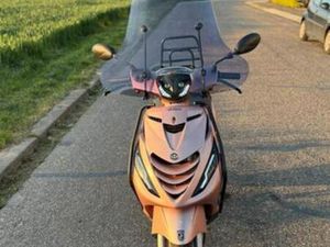 PIAGGIO ZIP 4T INJECTIE SNOR - GOED ONDERHOUDEN — SCOOTERS | PIAGGIO — MARKTPLAATS