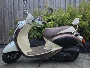 ORIGINELE SYM MIO 50, 45KM/U, WEINIG KM — SCOOTERS | SYM — MARKTPLAATS