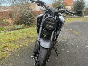 ② HONDA CB125R - ZWART