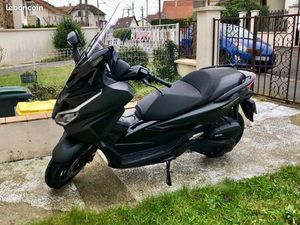 HONDA FORZA 125 NOIR