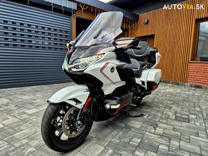 HONDA GOLD WING TOUR DCT