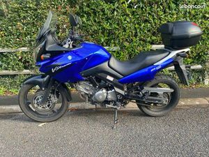 SUZUKI VSTROM 650DL BLEUE 41000 KM PREMIÈRE MAIN