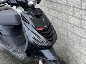 ② PIAGGIO ZIP 4T INJECTION 2021 A VENDRE DANS L’ÉTAT