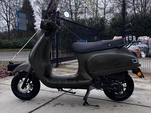 ② SCOOTER CAPRI 50 CC B-KLASSE