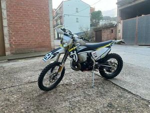 HUSQVARNA - TE 300