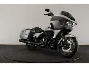 HARLEY-DAVIDSON FLTRXSE CVO ROAD GLIDE CUSTOM COLOR PLATINUM — MOTOREN | HARLEY-DAVIDSON — MARKTPLAATS