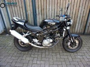 HYOSUNG GT 650I NAKED (BJ 2010) — MOTOREN | HYOSUNG — MARKTPLAATS