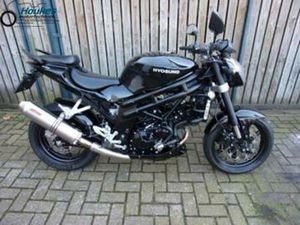 HYOSUNG GT 650I P (BJ 2010) — MOTOREN | HYOSUNG — MARKTPLAATS