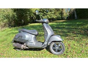 GTS 300 SUPER SPORT AKRAPOVIC ERSTBESITZ