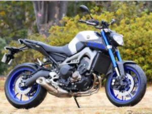 YAMAHA MT-09