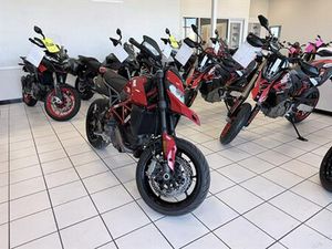 2023 DUCATI HYPERMOTARD 950