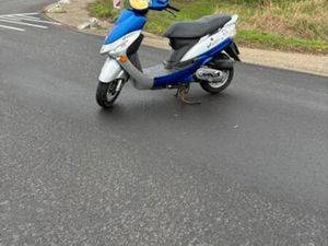 MOOIE PEUGEOT V-CLIC — SCOOTERS | PEUGEOT — MARKTPLAATS