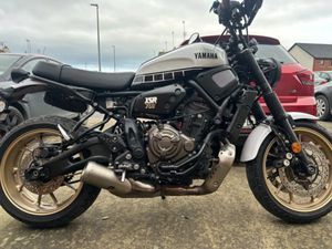 YAMAHA XSR 700 LEGACY EDITION