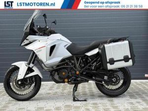 KTM 1290 SUPER ADVENTURE 2016 2 KOFFERS,AKRAPOVIC — MOTOREN | KTM — MARKTPLAATS