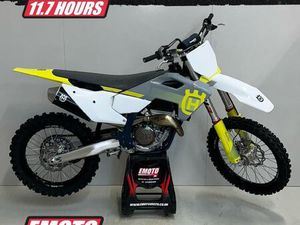 HUSQVARNA FC 250 2024 MOTOCROSS BIKE 11.7 HRS 250 CC @EMOTOUK - FINANCE AVAILABLE