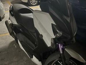 YAMAHA - XMAX