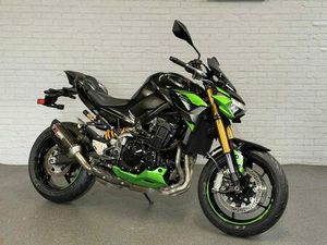 ② KAWASAKI - Z900 SE PERFORMANCE 2023 - MOTO CENTER MERTENS