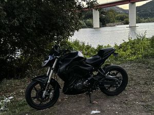 KEEWAY RKF 125 . VALPEDRE