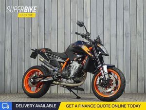 2022 72 KTM 890 DUKE R