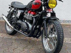 TRIUMPH BONNEVILLE T100*CUSTOM*TUNING*UNIKAT! ERST 7550 KM! TOP!
