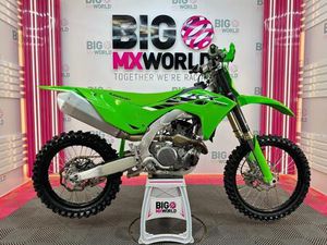 KAWASAKI KXF 250 2025 - ONLY 2.9 HRS - ASNEW CONDITION - PROCIRCUIT PIPE AVAIL