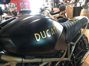 DUCATI ST 2 CUSTOMIZZATA