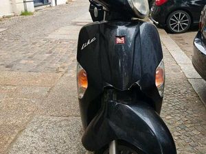 KYMCO LIKE 50 4T ROLLER (45 KM/H) MIT ZULASSUNG UND 2 HELMEN