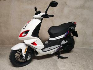 PEUGEOT SPEEDFIGHT 4 125 CCM *TOP ZUSTAND