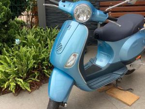 VESPA LX 50 ROLLER PIAGGIO MOTORROLLER NACHFOLGER ET2 ICE BLAU
