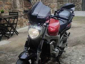 YAMAHA FZ6 NAKED LAMEGO (ALMACAVE E SÉ)