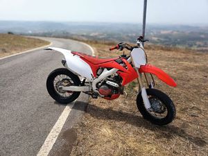 HONDA CRF 450 INJEÇÃO MATRICULADA (RESERVADA) ENXARA DO BISPO, GRADIL E VILA FRANCA DO ROSÁRIO