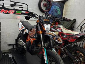KTM SMCR 690 SUPERMOTO