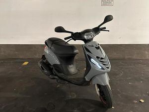 PIAGGIO ZIP E 50 SPORT NARDO GRAU