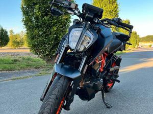 KTM DUKE 125 2023