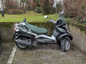 PIAGGIO MP3 400LT FÜHRERSCHEIN KLASSE B