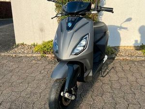 PIAGGIO 1 ONE 60KMH ELEKTROROLLER E-SCOOTER